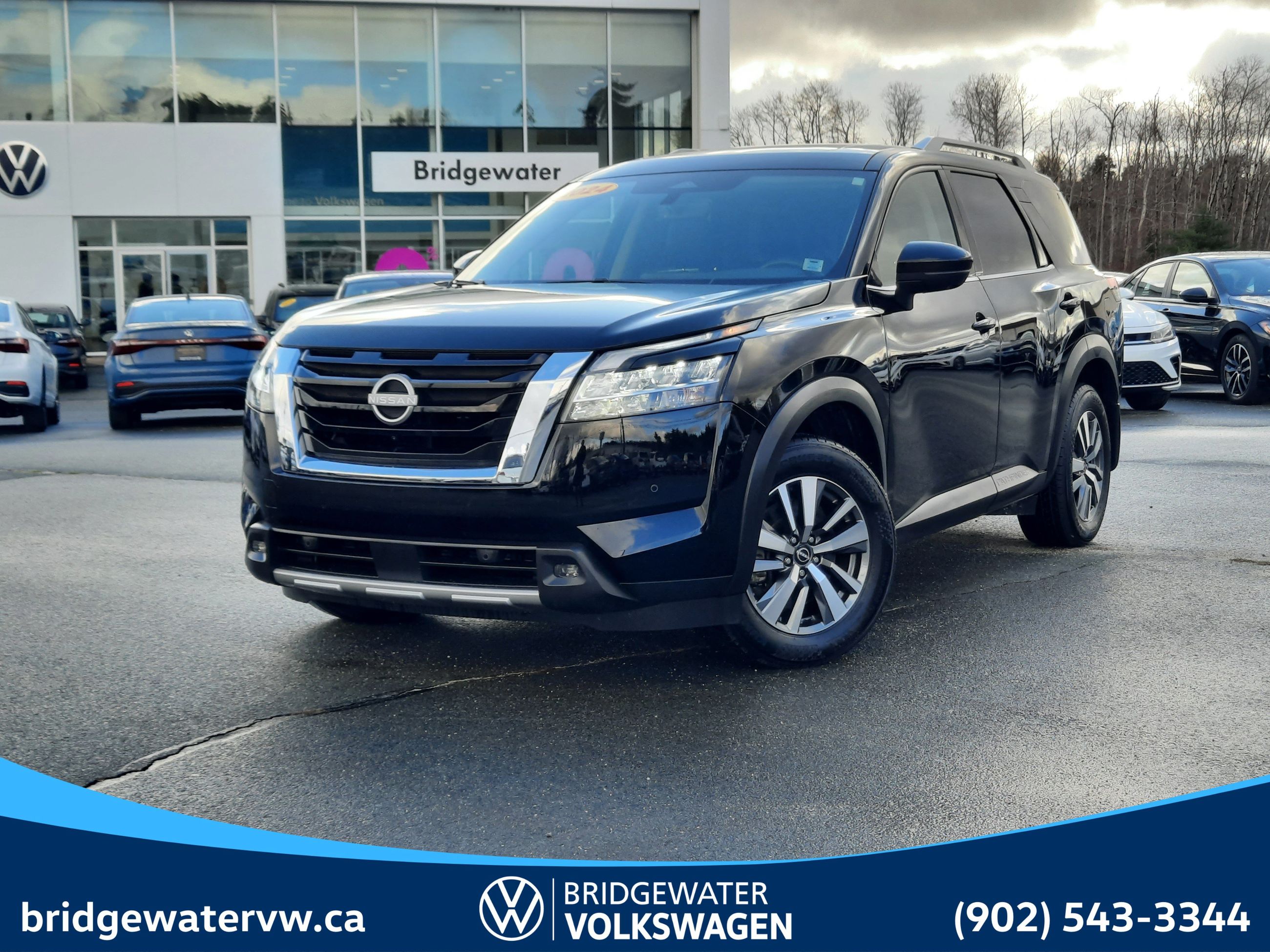 2024 Nissan PATHFINDER SL