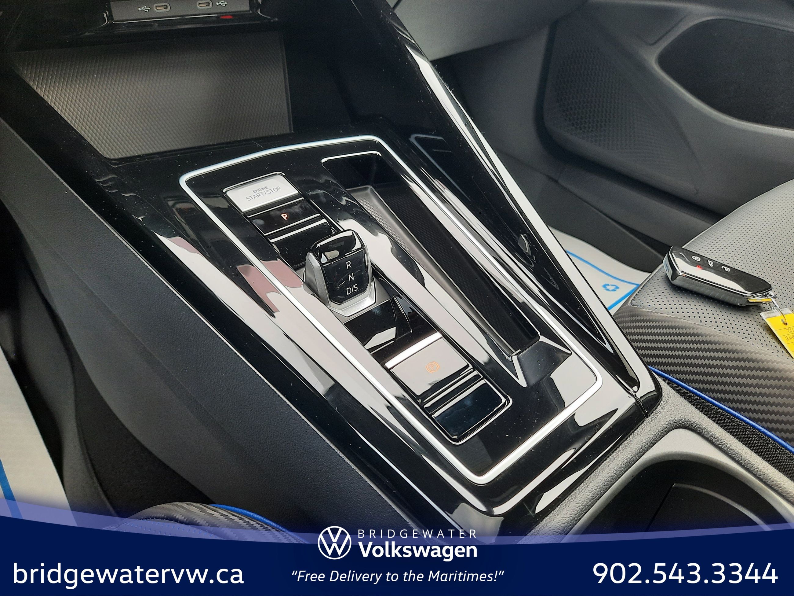 2025 Volkswagen Golf R BLACK EDITION