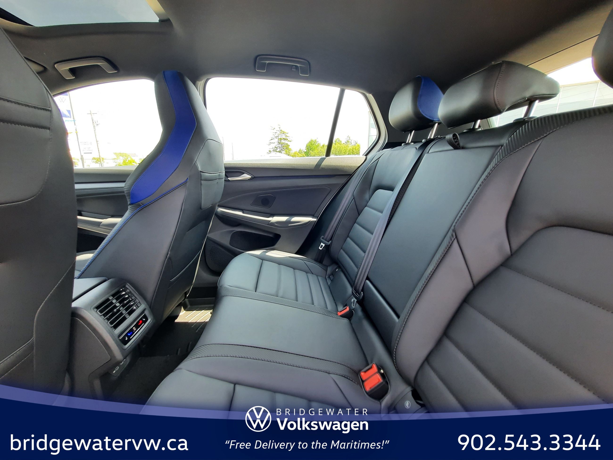 2025 Volkswagen Golf R BASE