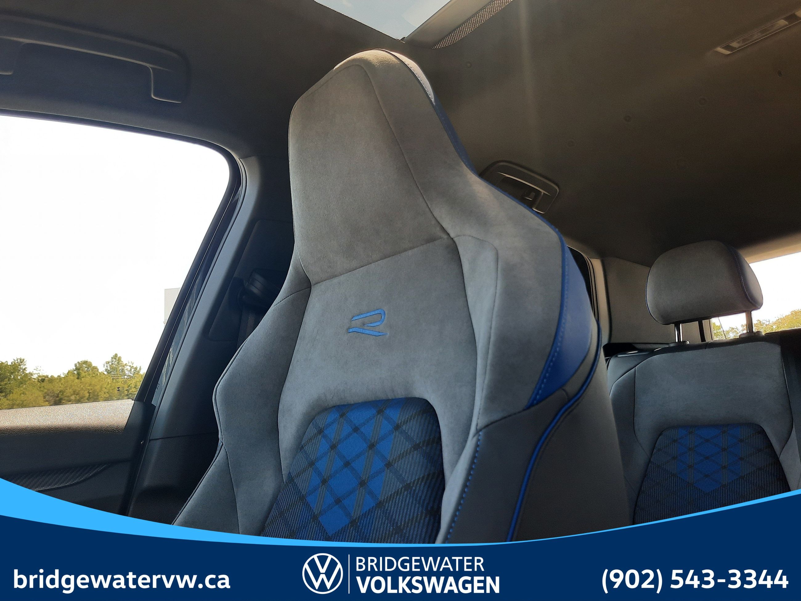 2025 Volkswagen GOLF R BLACK EDITION