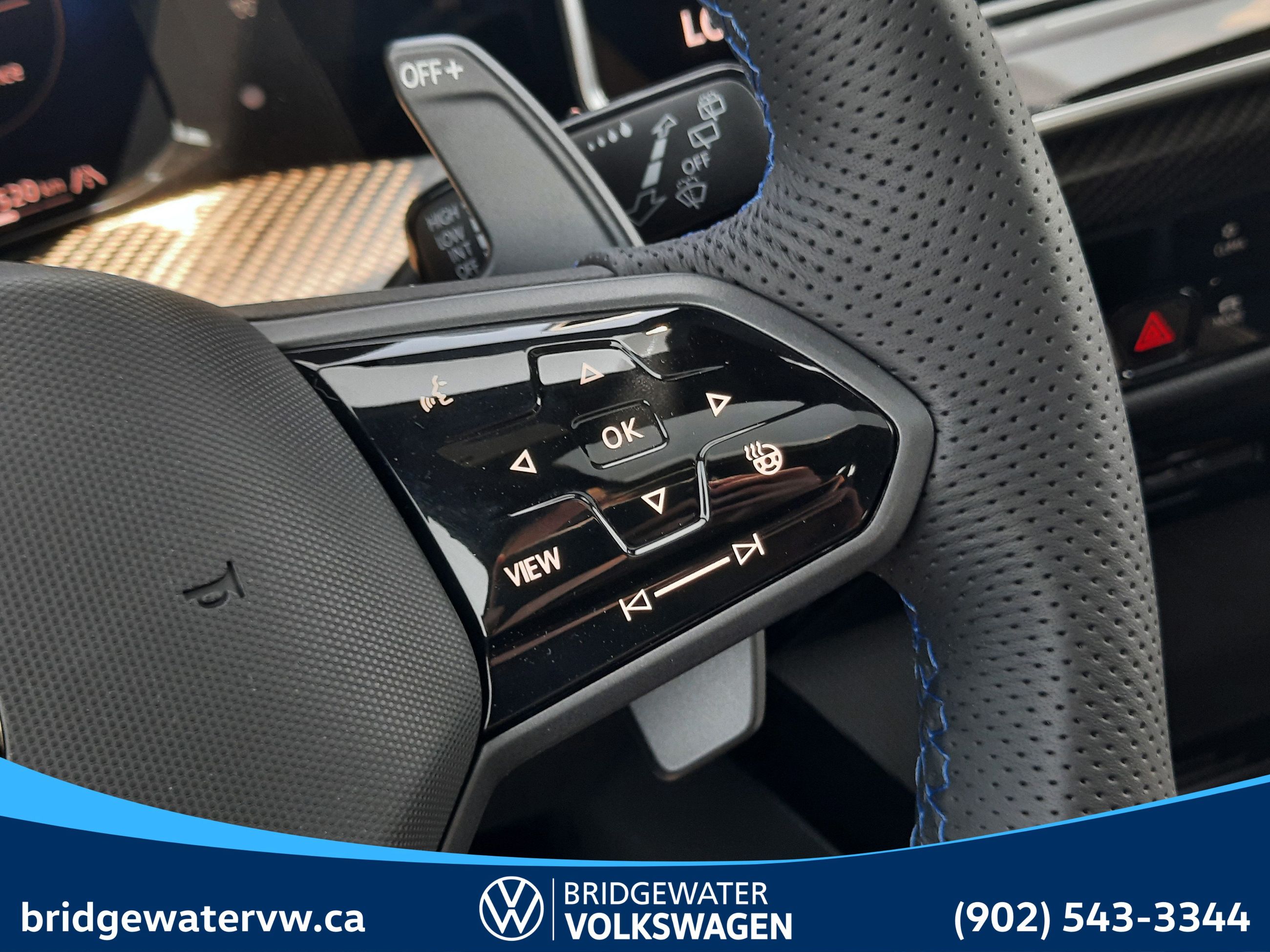 2025 Volkswagen GOLF R BLACK EDITION