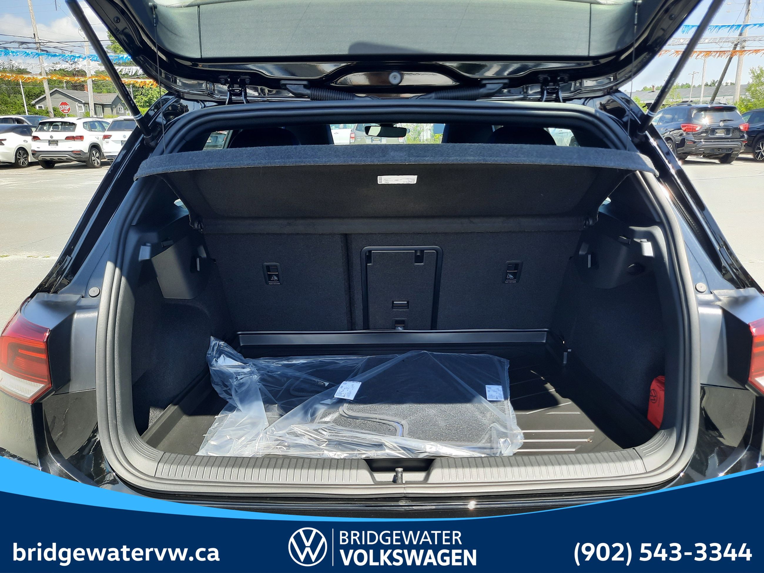 2025 Volkswagen GOLF R BLACK EDITION