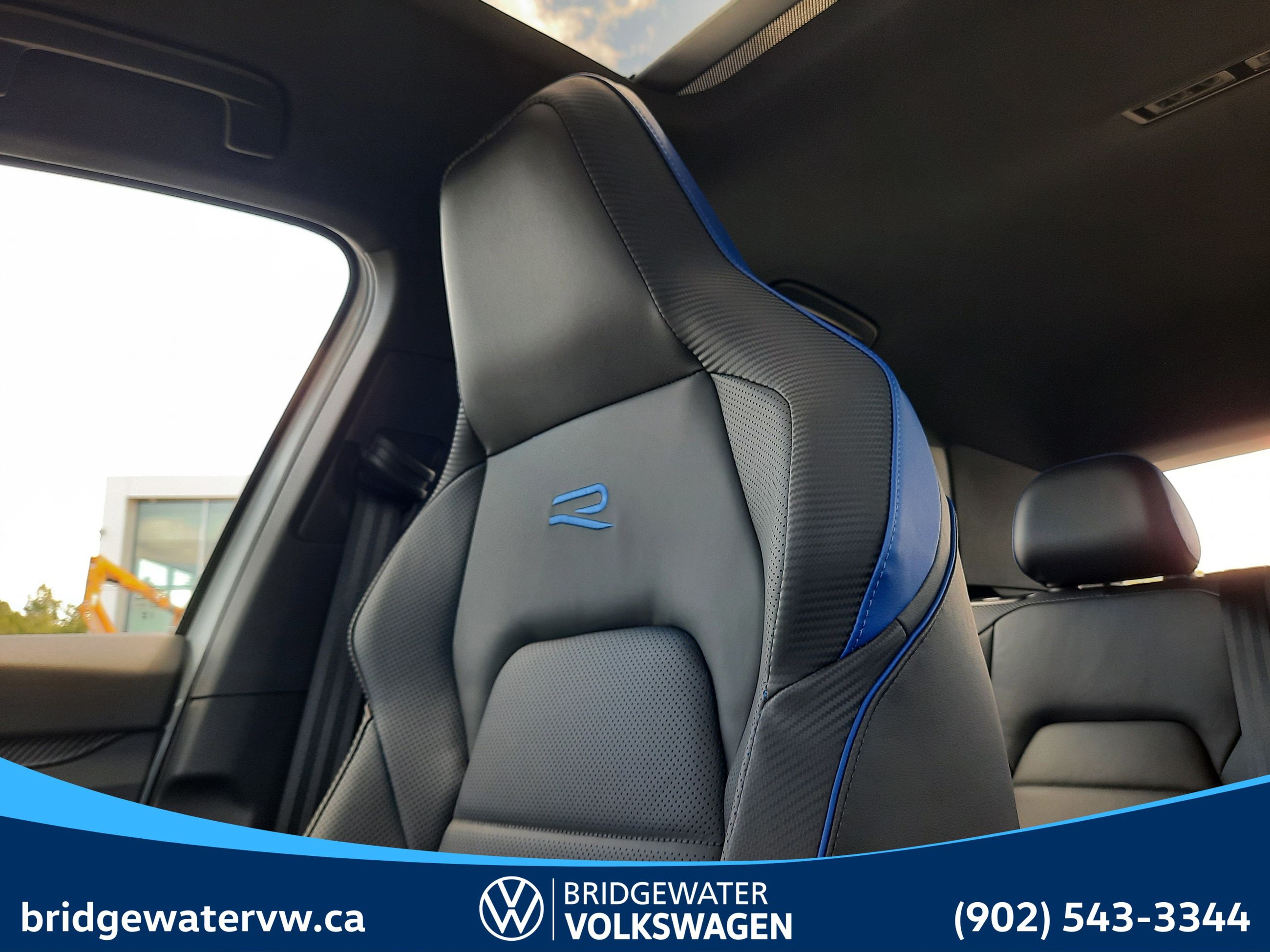 2025 Volkswagen GOLF R BLACK EDITION