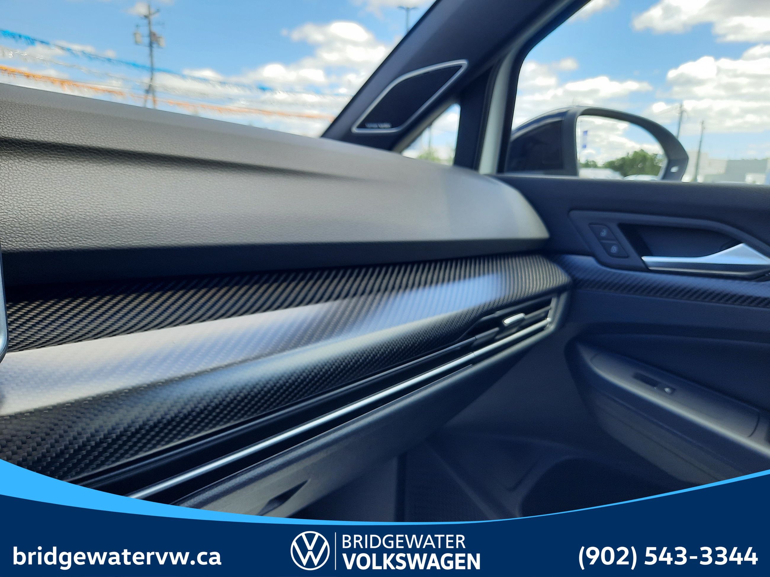 2025 Volkswagen GOLF R BLACK EDITION