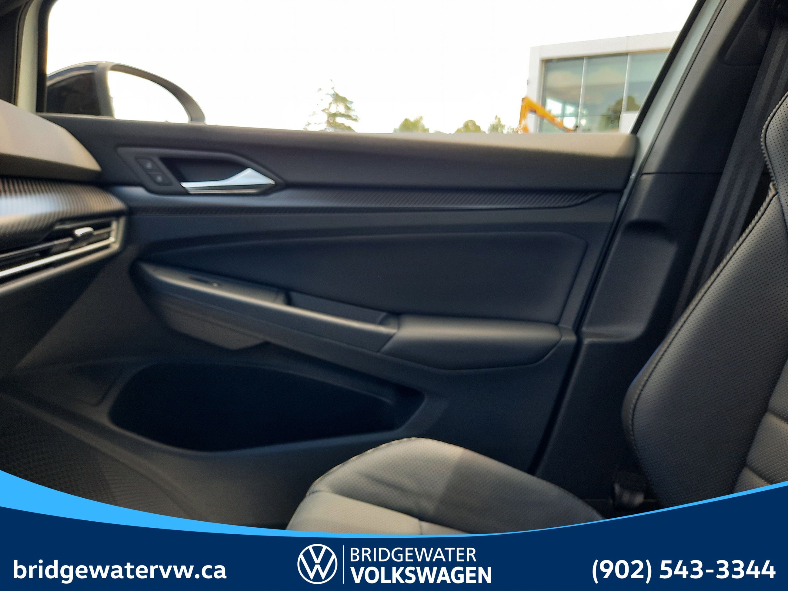 2025 Volkswagen GOLF R BLACK EDITION