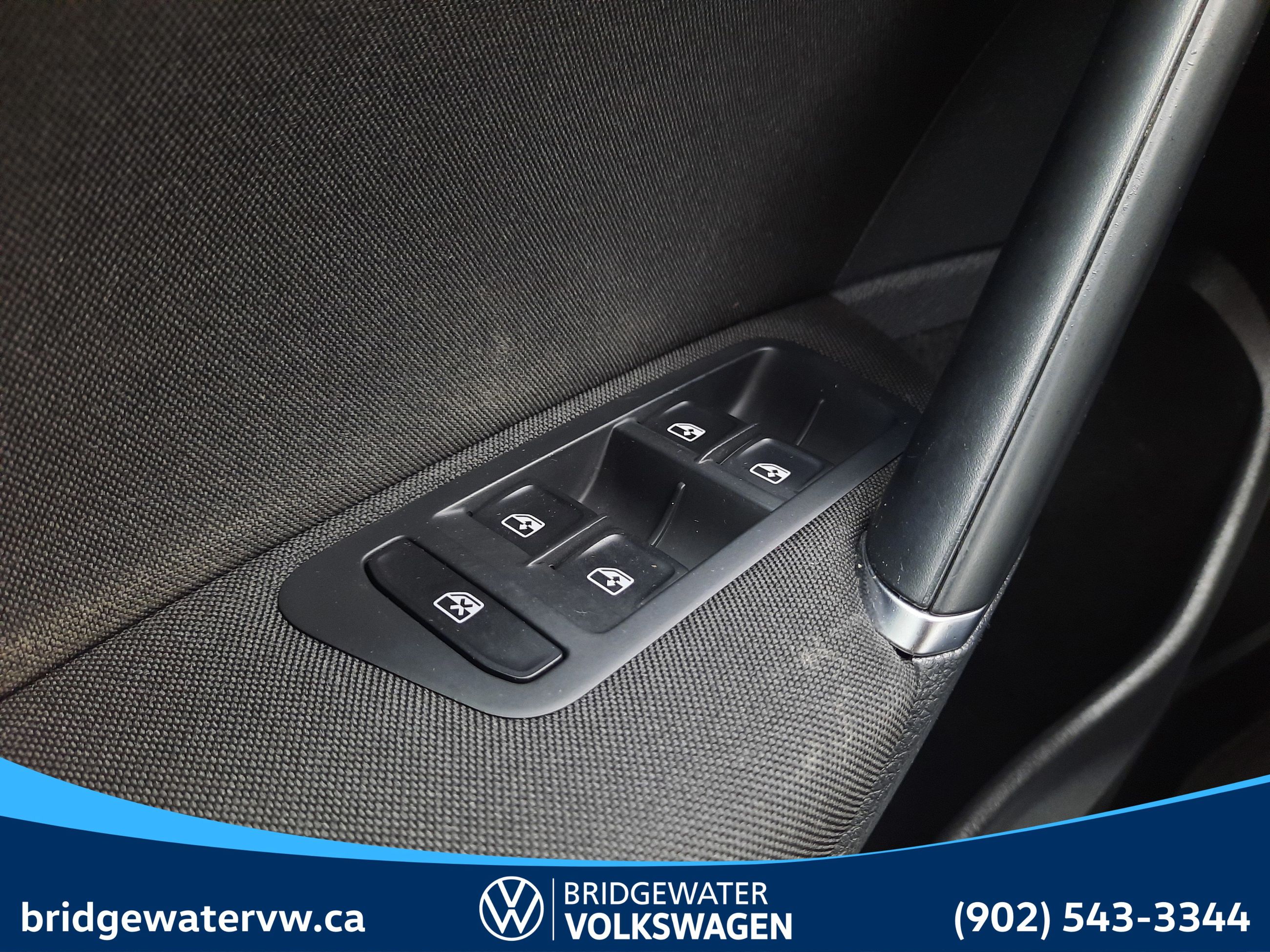 Volkswagen GOLF SPORTWAGON 1.8 TSI TRENDLINE 6-SPEED AUTOMATIC 2016