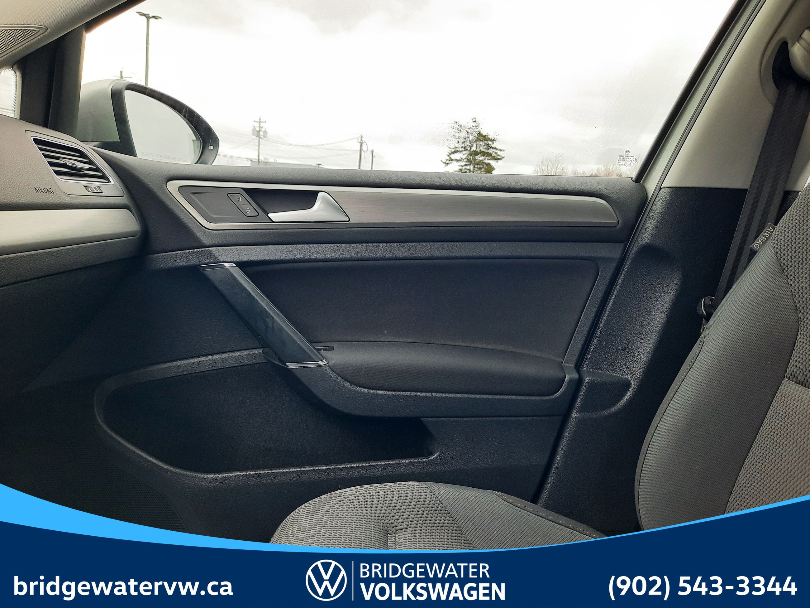 Volkswagen GOLF SPORTWAGON 1.8 TSI TRENDLINE 6-SPEED AUTOMATIC 2016