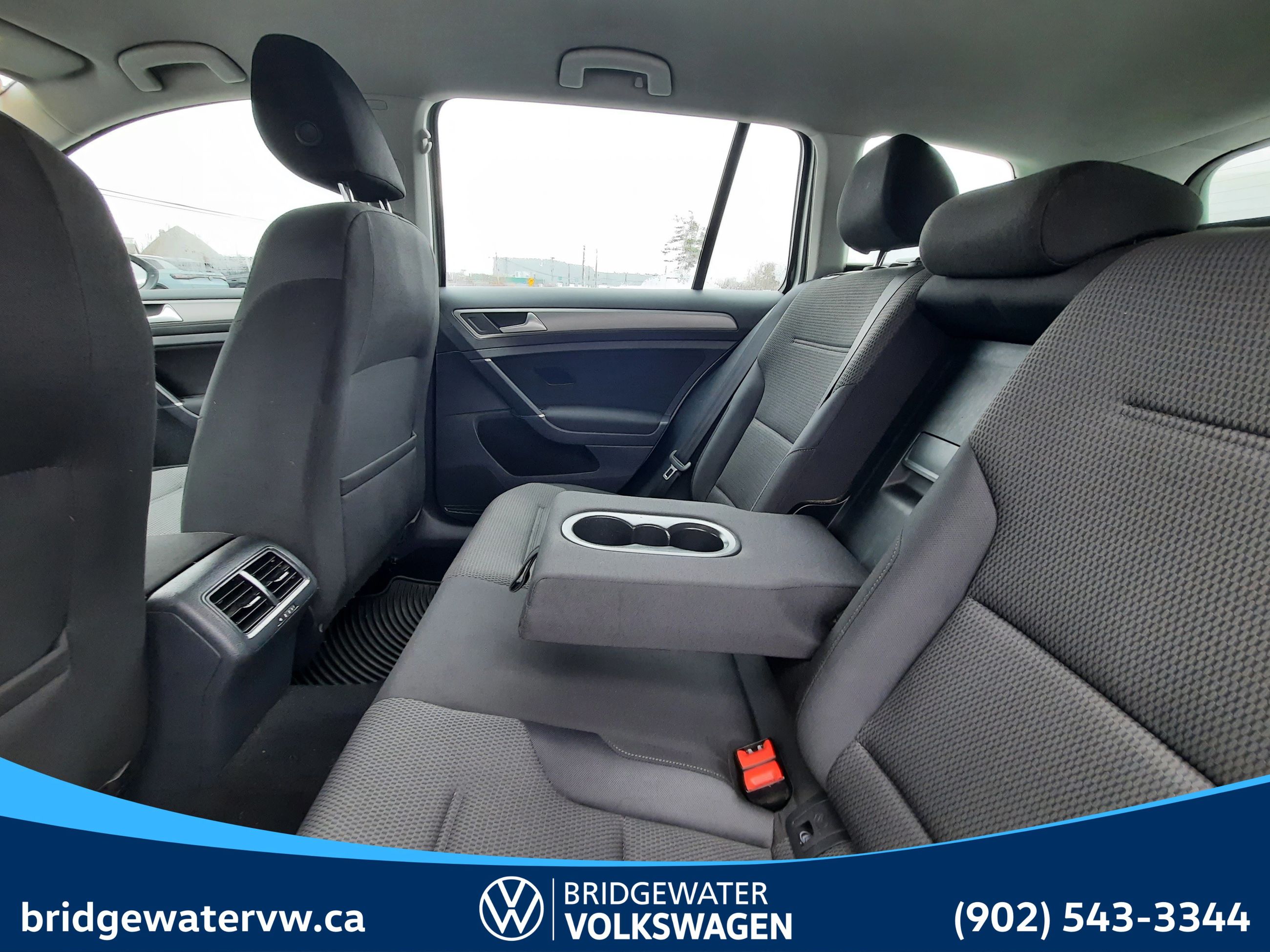 Volkswagen GOLF SPORTWAGON 1.8 TSI TRENDLINE 6-SPEED AUTOMATIC 2016