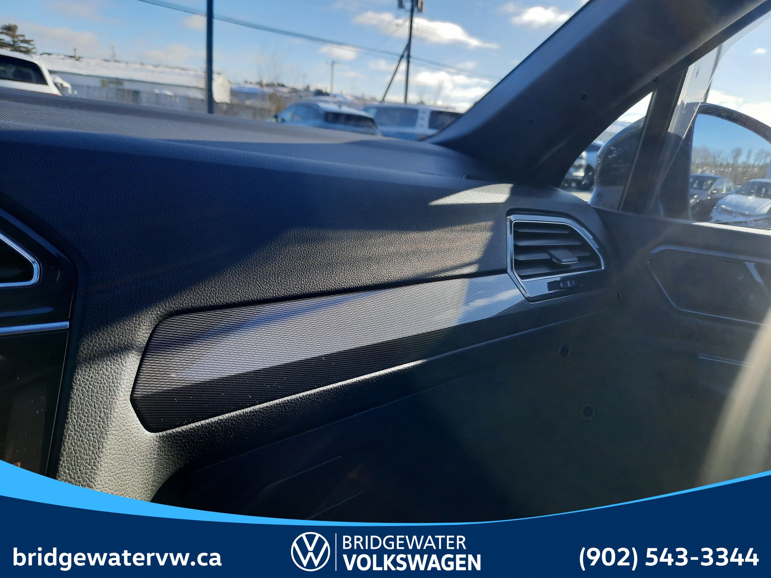 2023 Volkswagen TIGUAN COMFORTLINE R-LINE BLACK EDITION