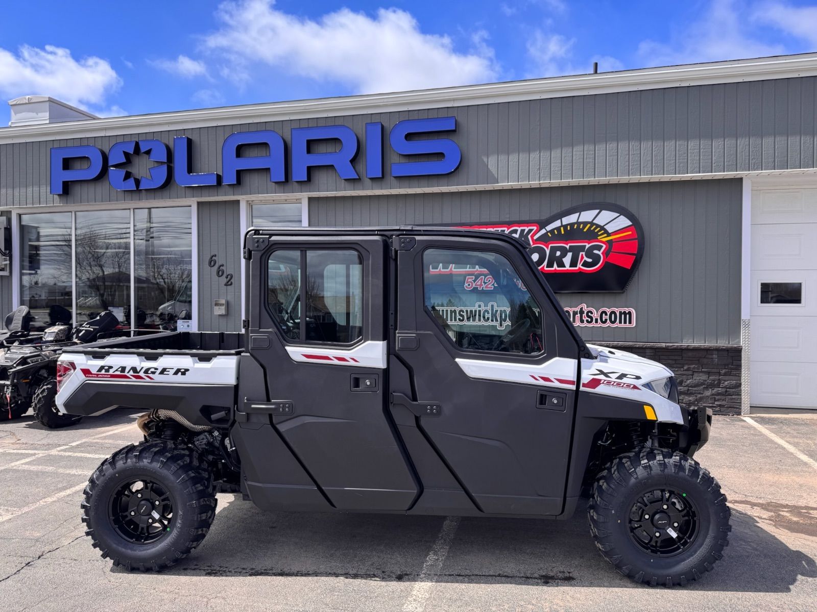 2025 Polaris RANGER 1000XP TRAILBOSS CREW NS ULT WHITE CRYSTAL
