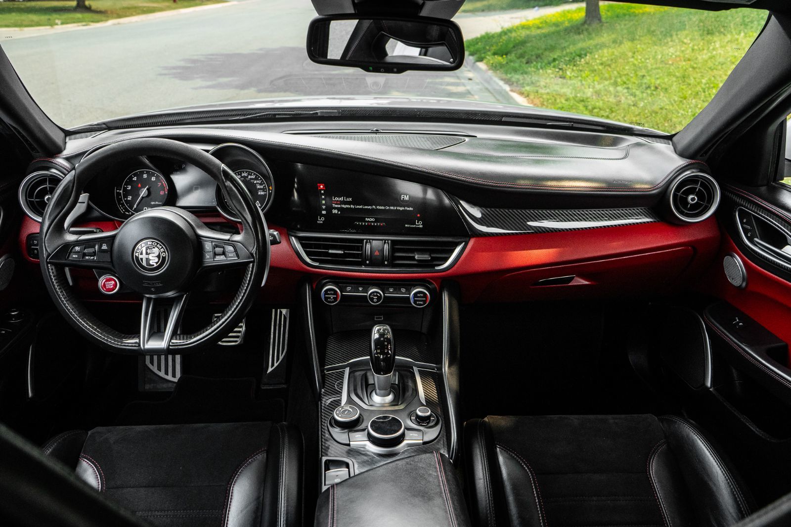 2017 Alfa Romeo Giulia Quadrifoglio-9