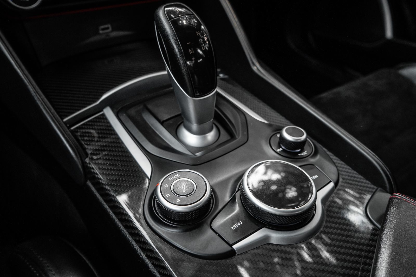 2017 Alfa Romeo Giulia Quadrifoglio-20