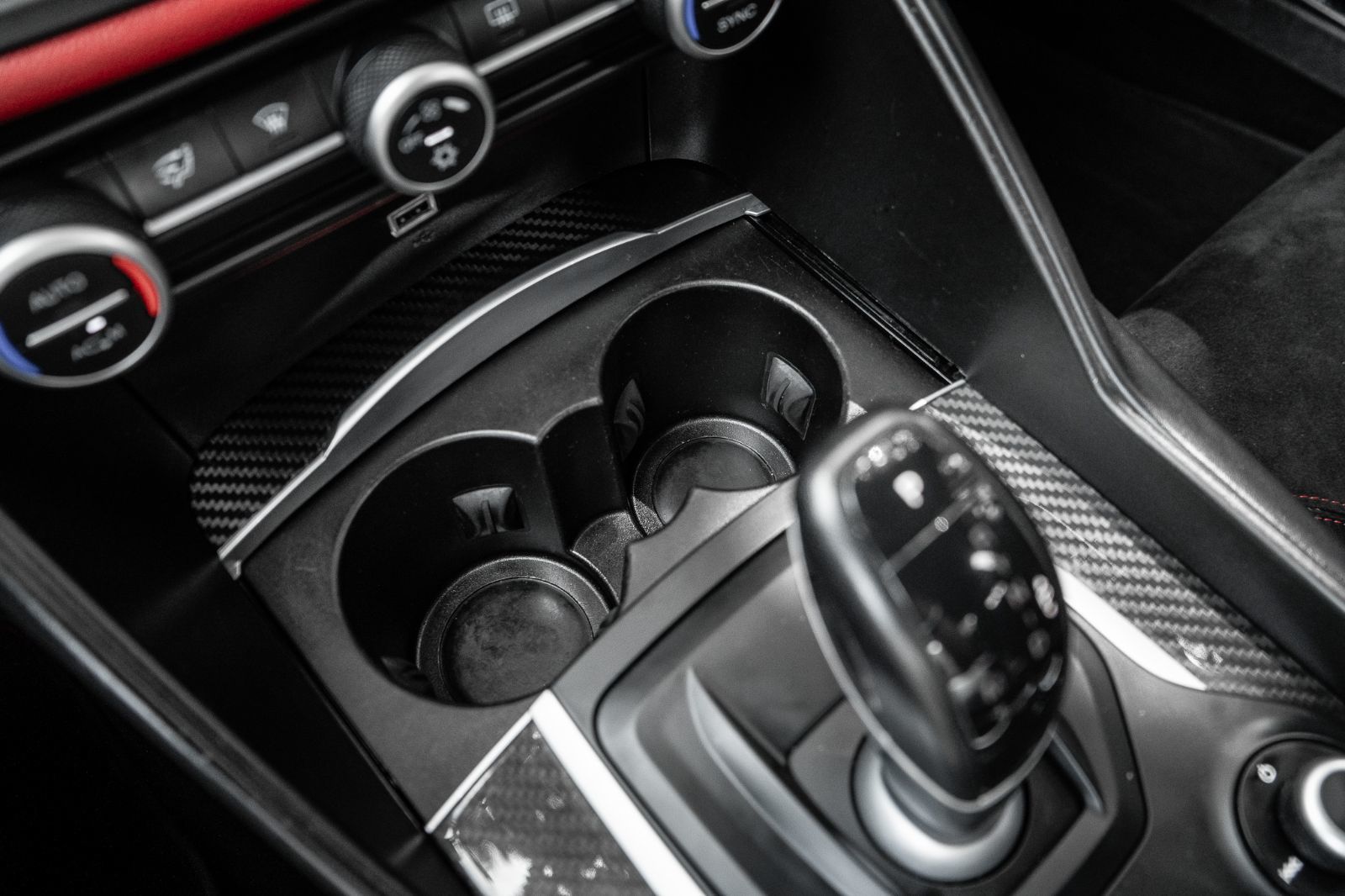 2017 Alfa Romeo Giulia Quadrifoglio-18