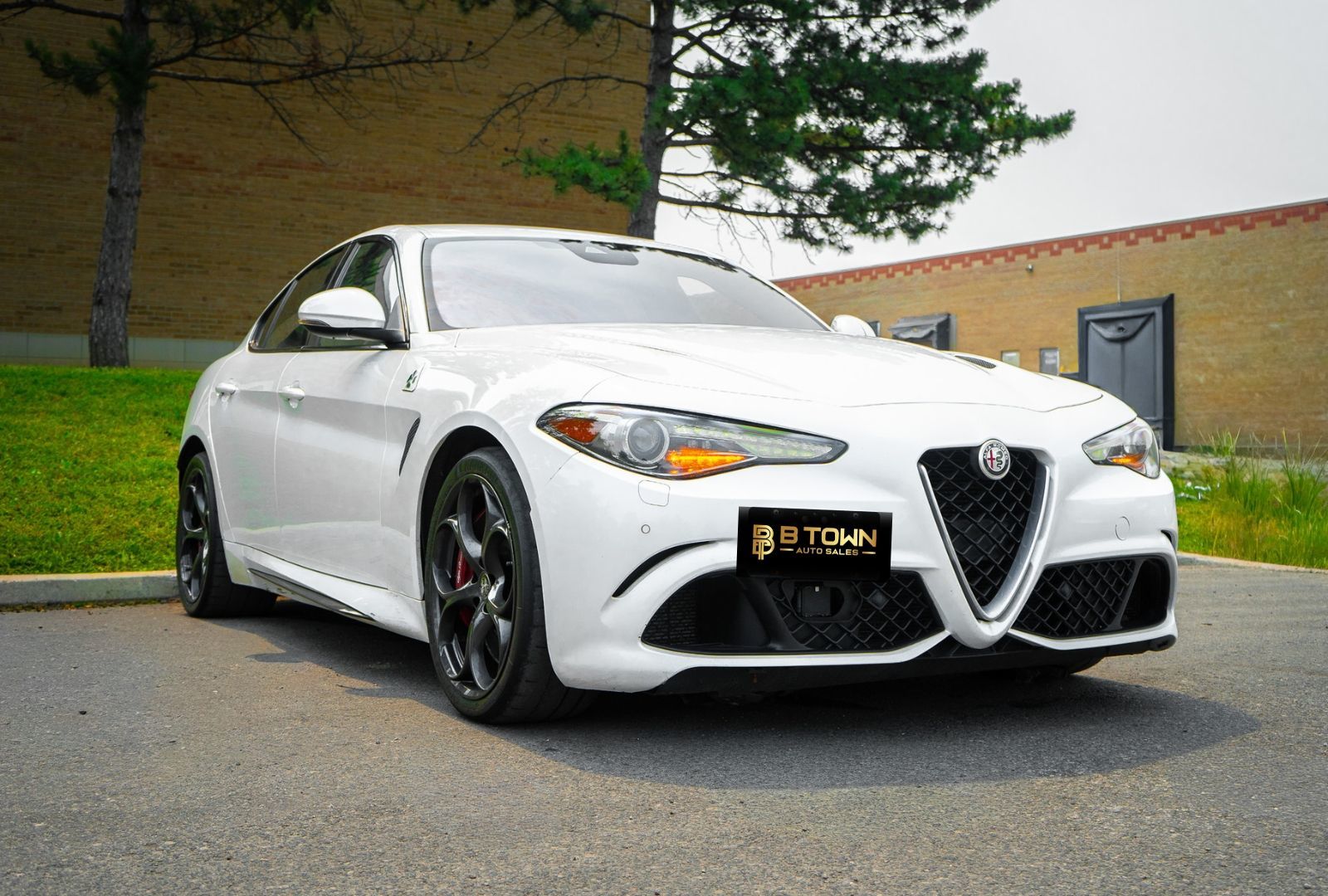 2017 Alfa Romeo Giulia Quadrifoglio-2