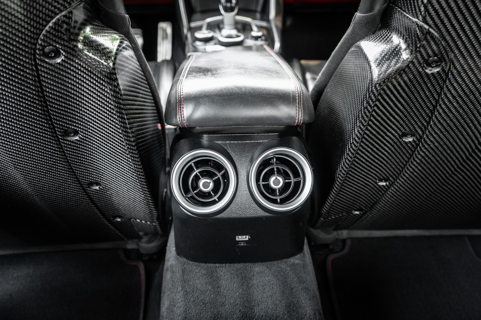 2017 Alfa Romeo Giulia Quadrifoglio-33