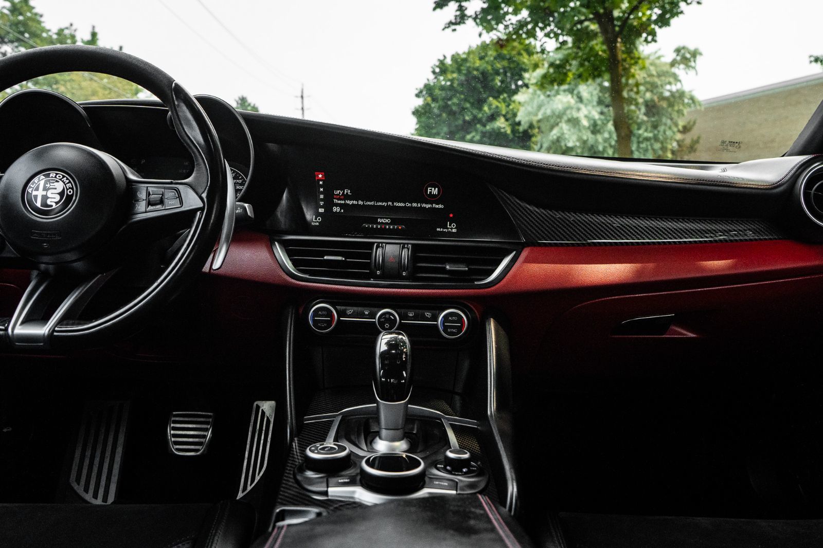 2017 Alfa Romeo Giulia Quadrifoglio-10