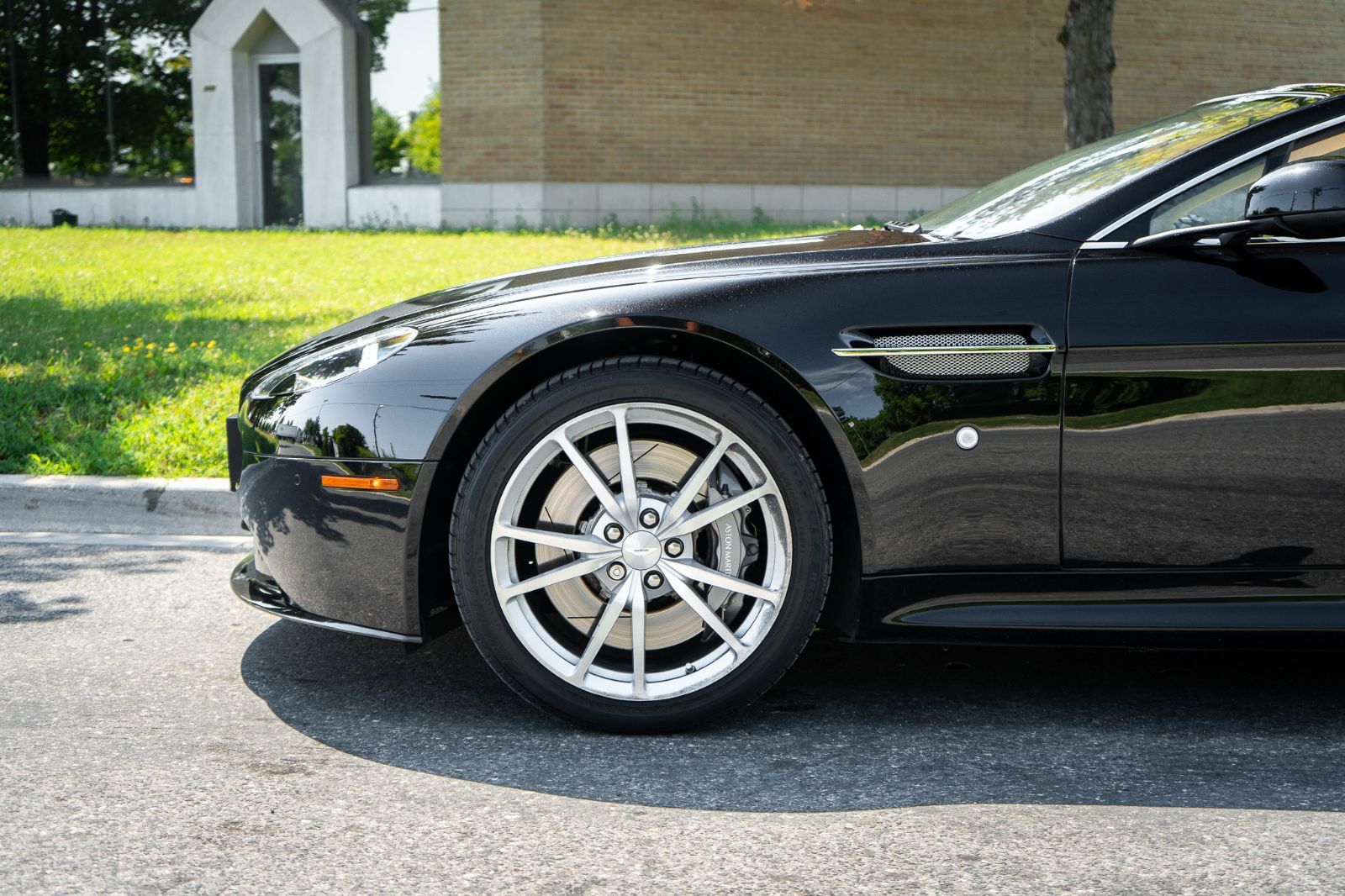 2014 Aston Martin V8 Vantage-6