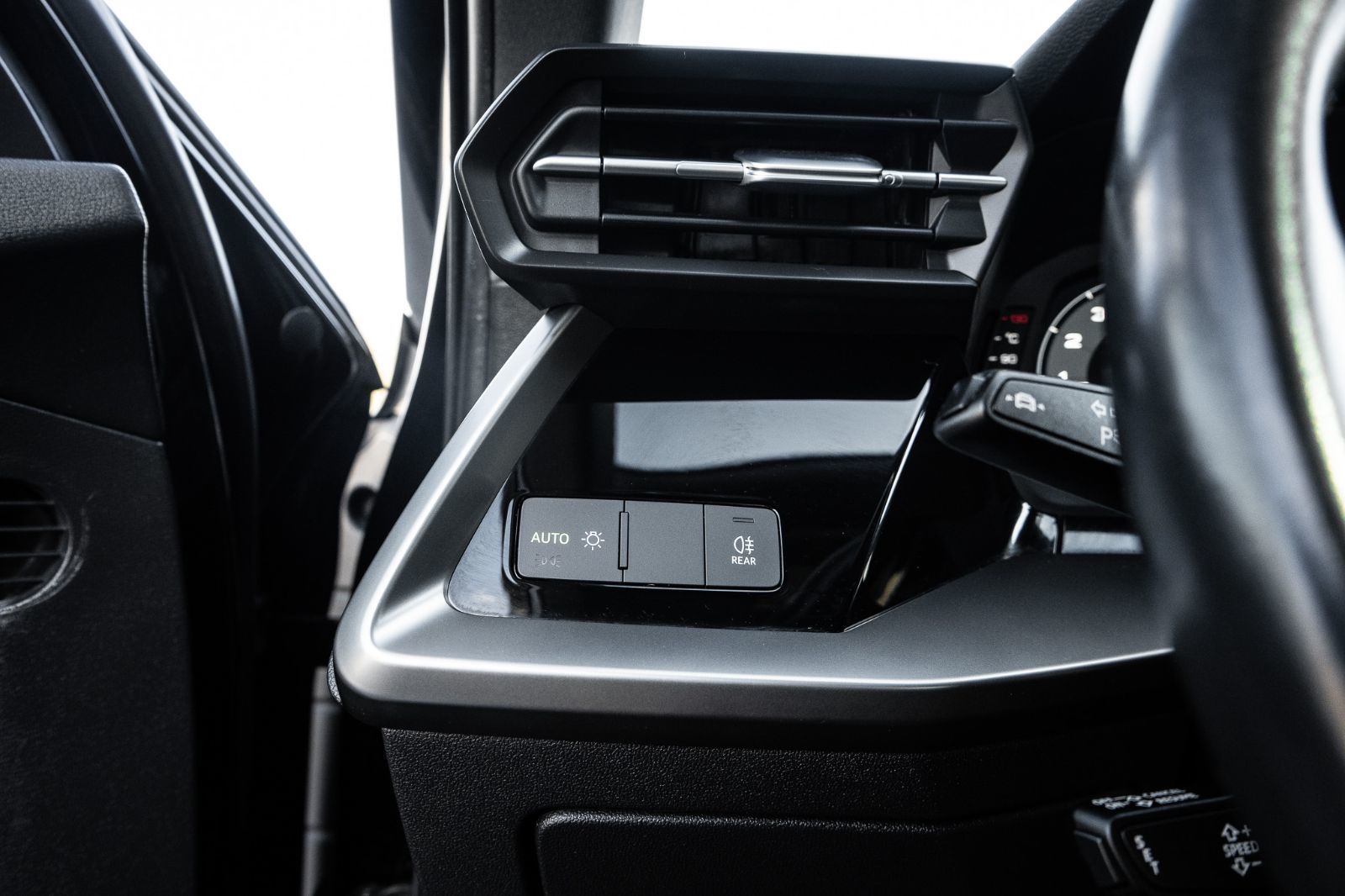 2022 Audi A3 Sedan Komfort-24