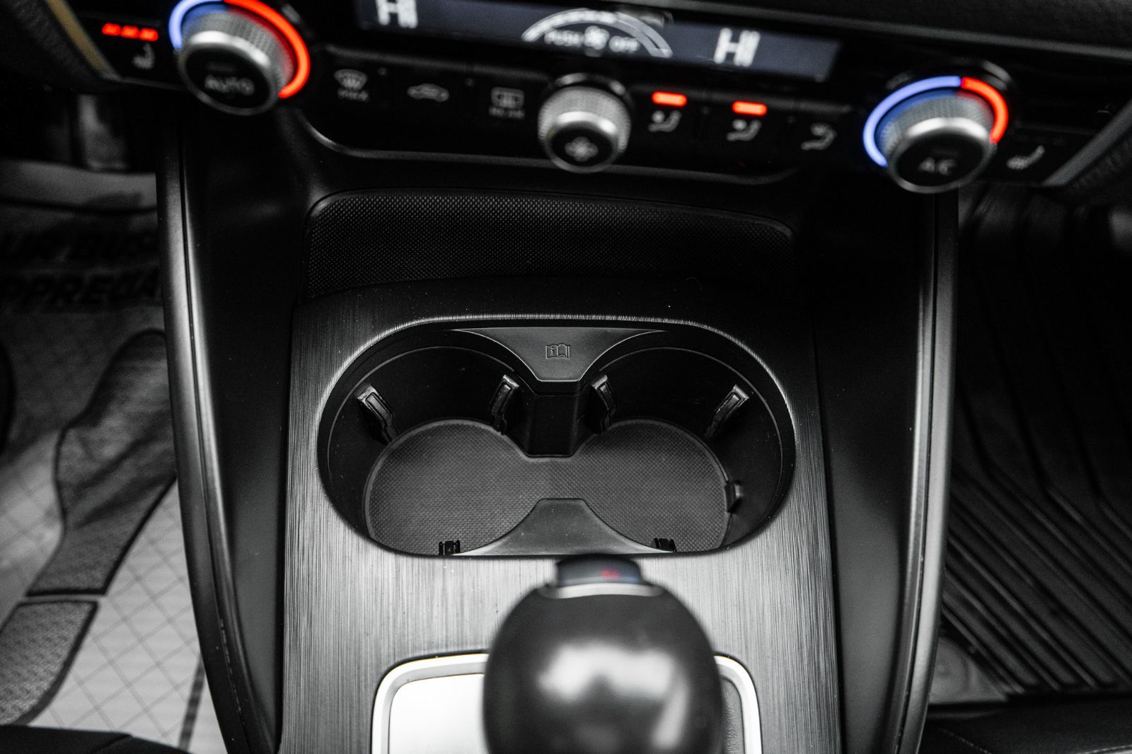 2015 Audi A3 SEDAN 2.0T Technik-16