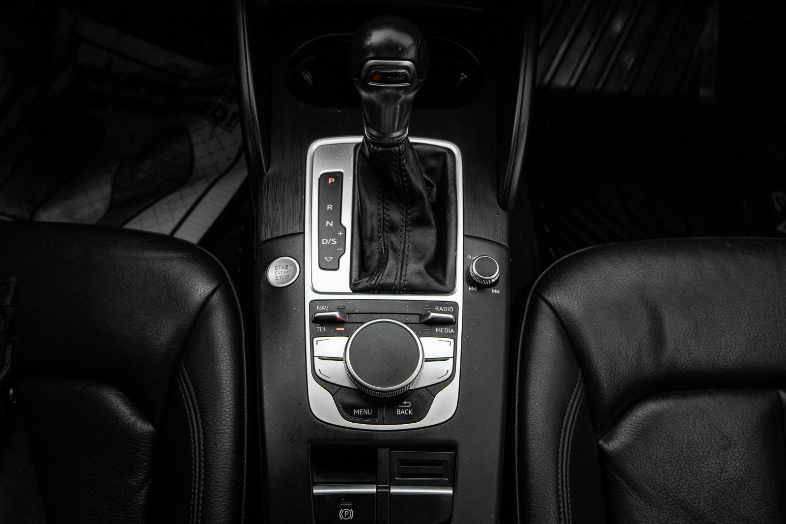 2015 Audi A3 SEDAN 2.0T Technik-9