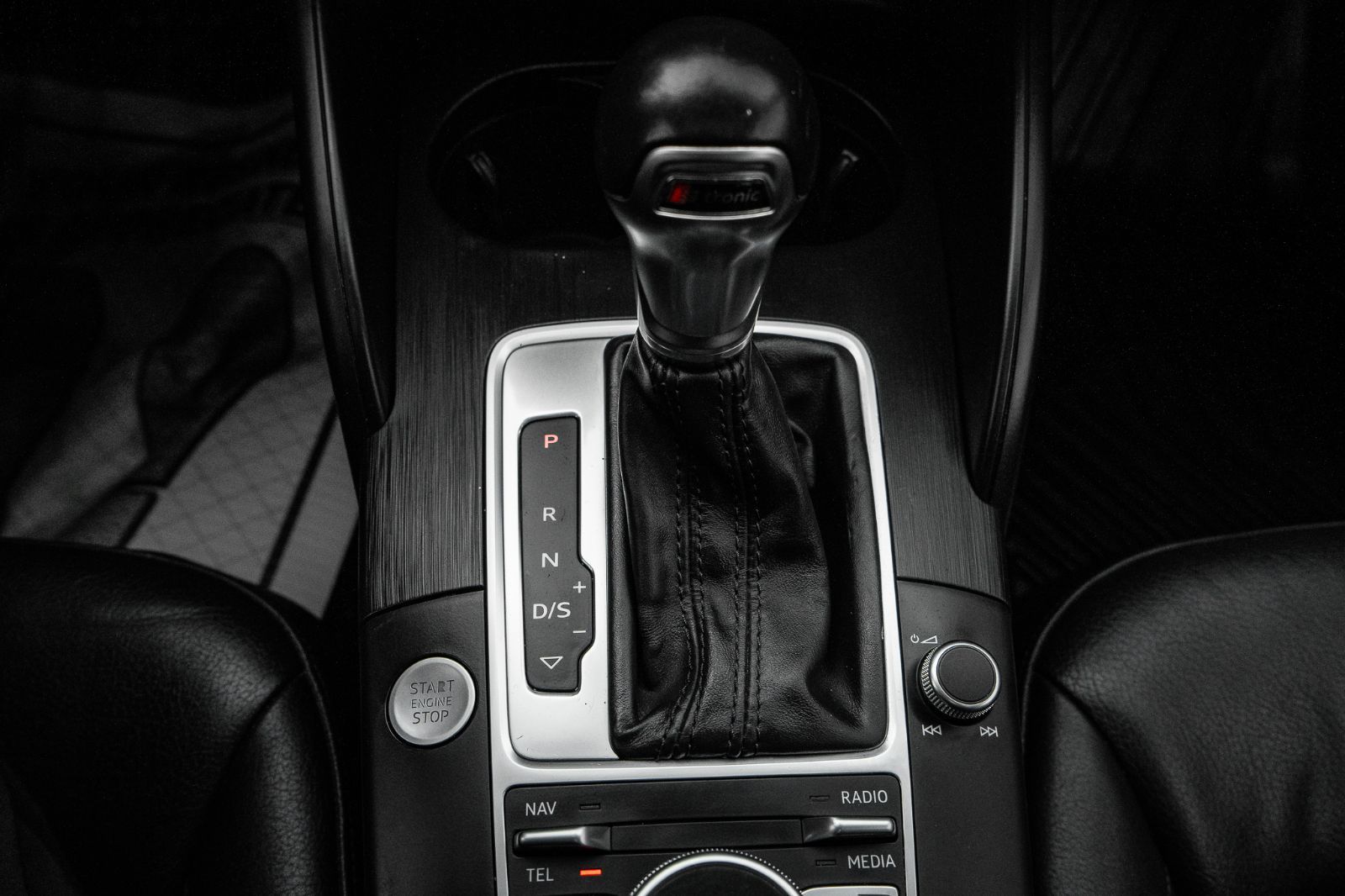 2015 Audi A3 SEDAN 2.0T Technik-17