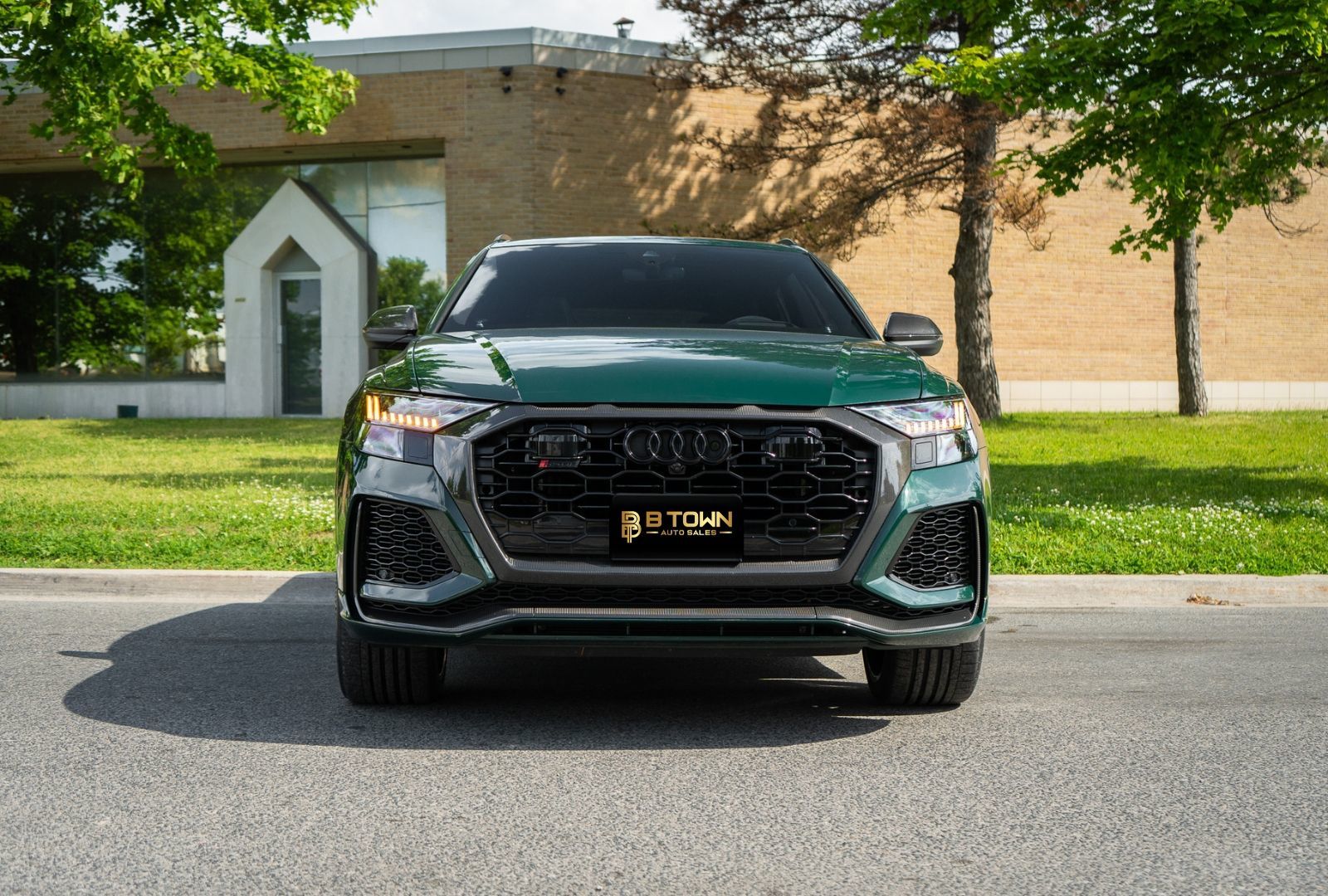 2023 Audi RS Q8-1