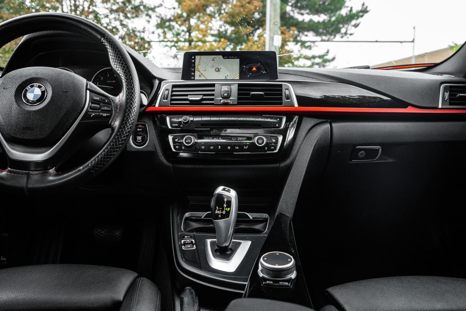 2018 BMW 3 Series 330i xDrive-8