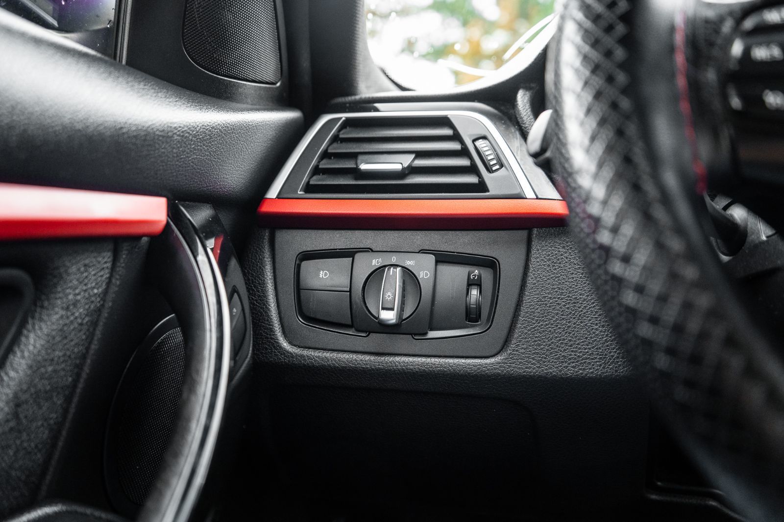 2018 BMW 3 Series 330i xDrive-22