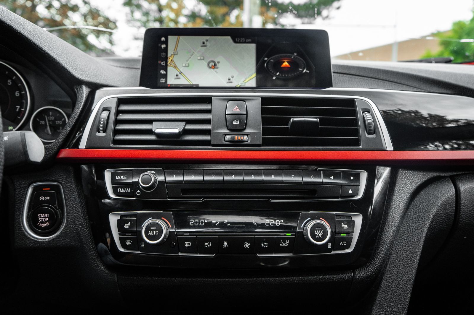 2018 BMW 3 Series 330i xDrive-14
