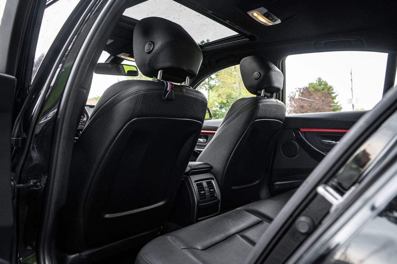2018 BMW 3 Series 330i xDrive-27