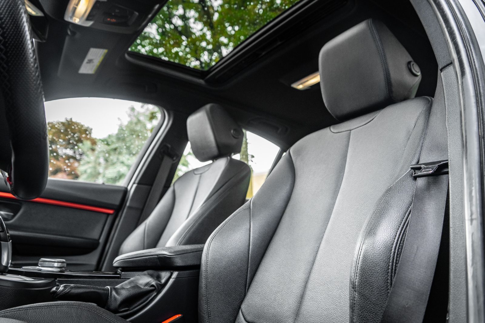 2018 BMW 3 Series 330i xDrive-25