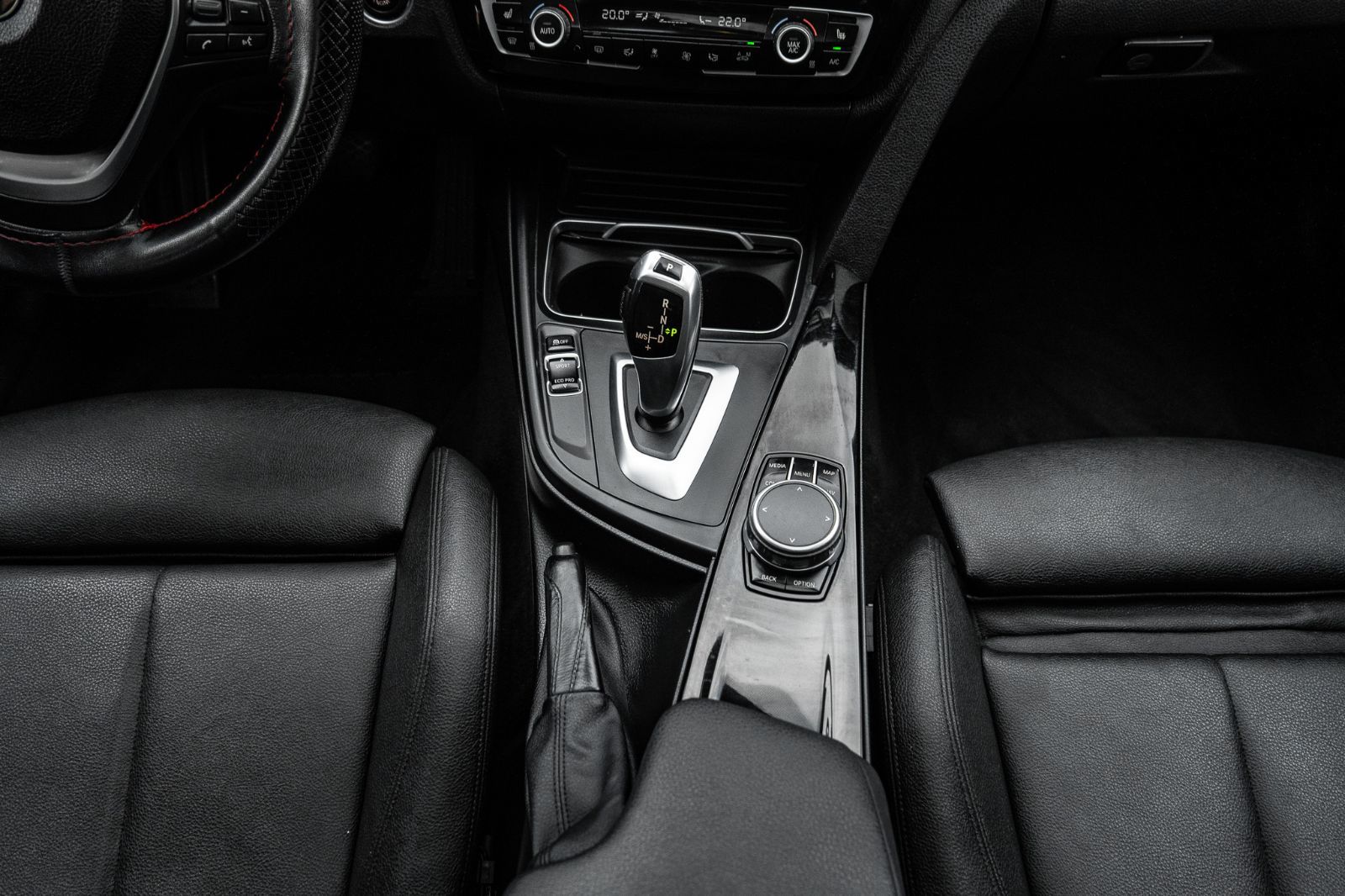 2018 BMW 3 Series 330i xDrive-9