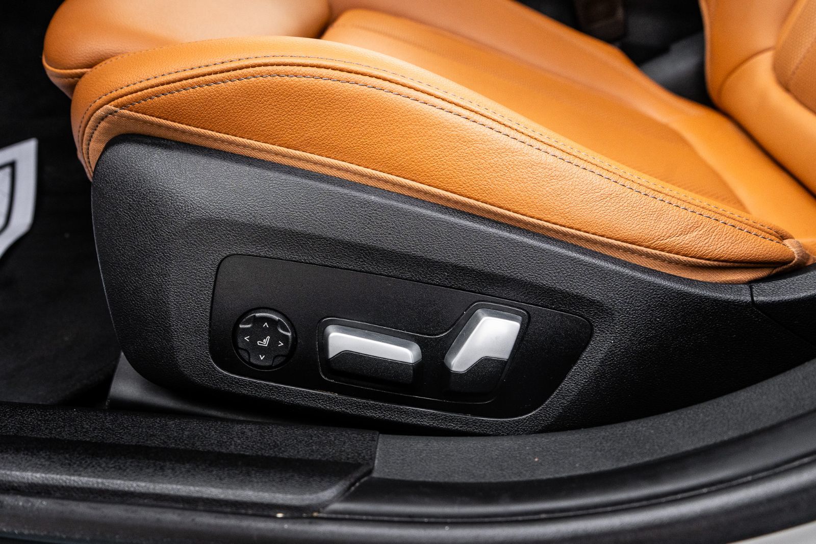 2022 BMW 3 Series 330e xDrive-27