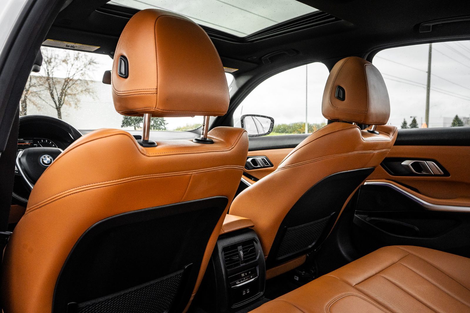 2022 BMW 3 Series 330e xDrive-28