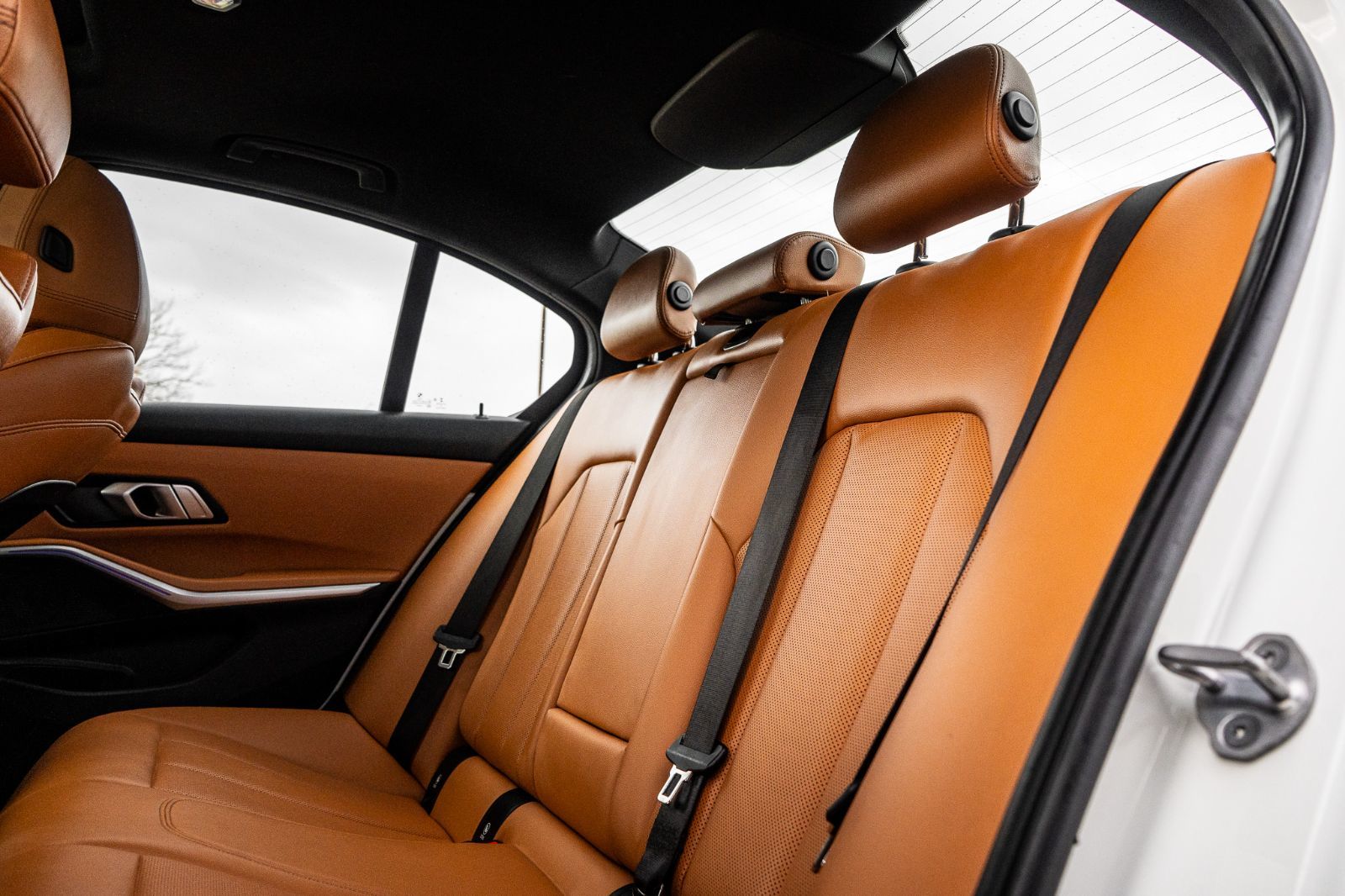 2022 BMW 3 Series 330e xDrive-29