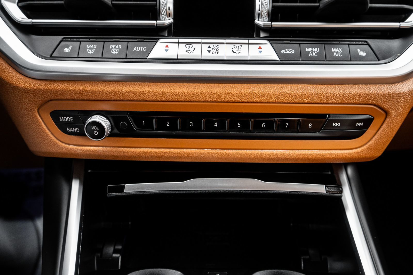 2022 BMW 3 Series 330e xDrive-17