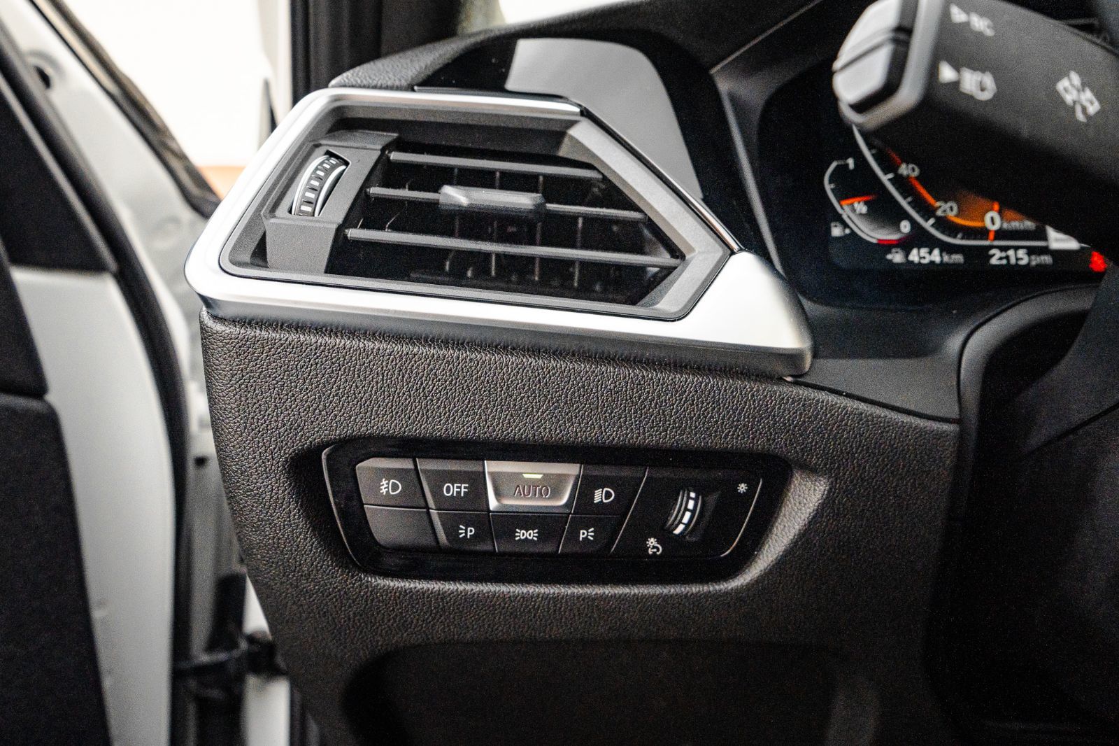 2022 BMW 3 Series 330i xDrive-22