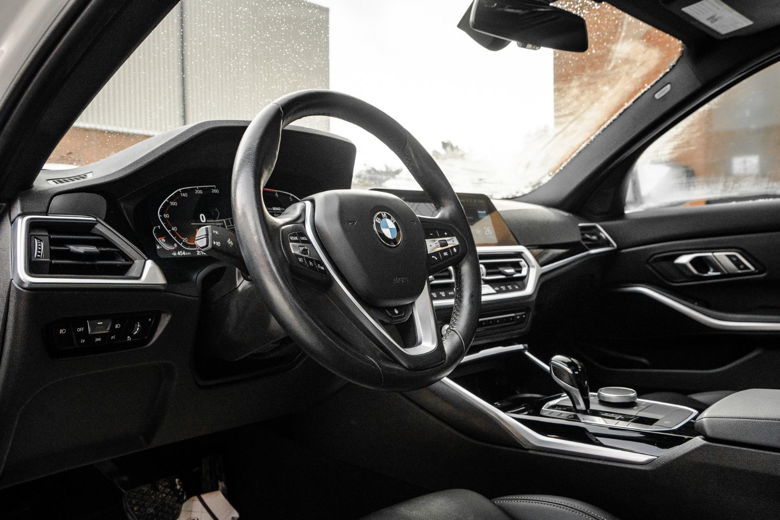 2022 BMW 3 Series 330i xDrive-23