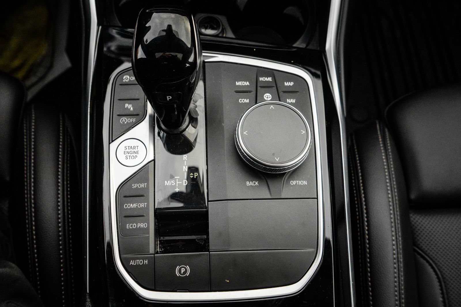 2022 BMW 3 Series 330i xDrive-17