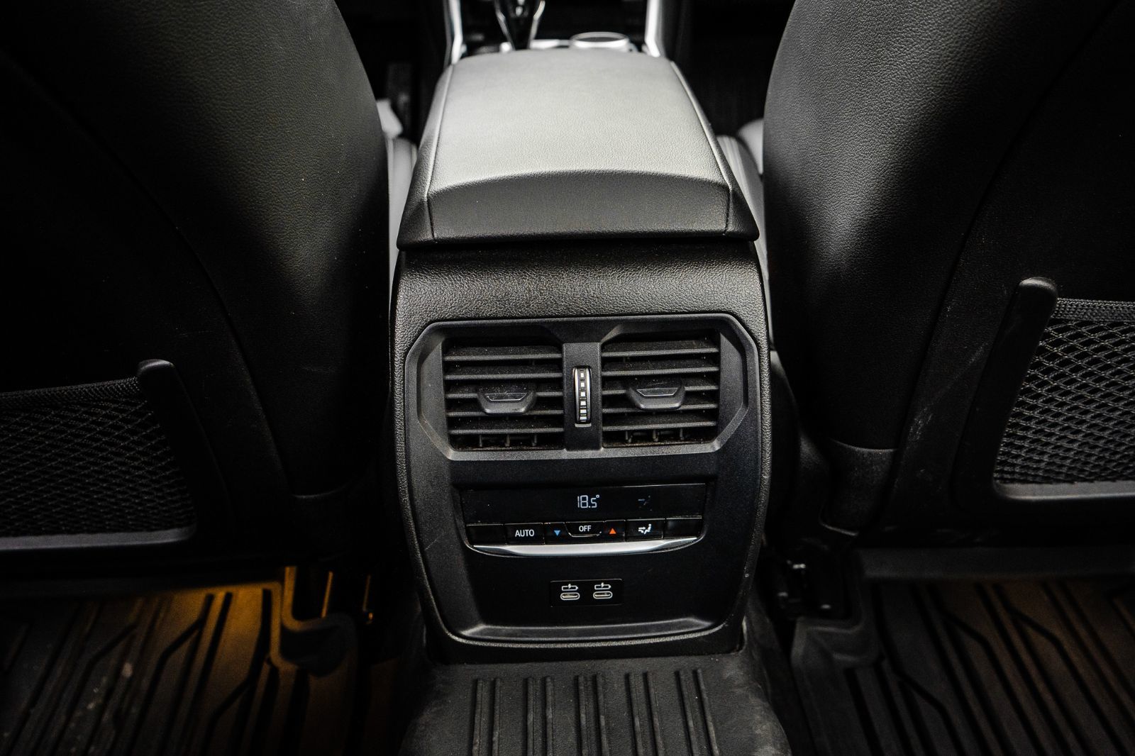 2022 BMW 3 Series 330i xDrive-28