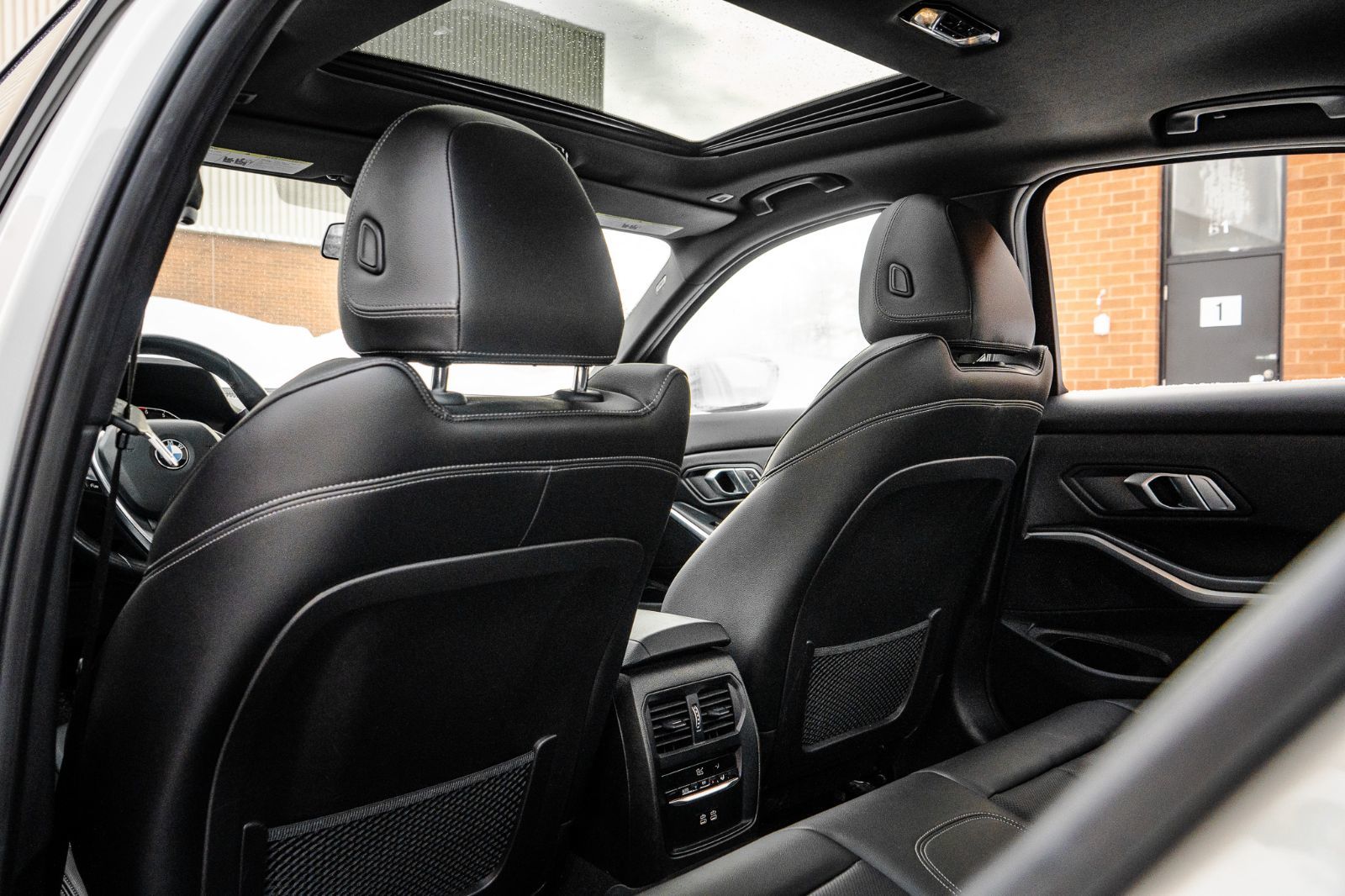 2022 BMW 3 Series 330i xDrive-26