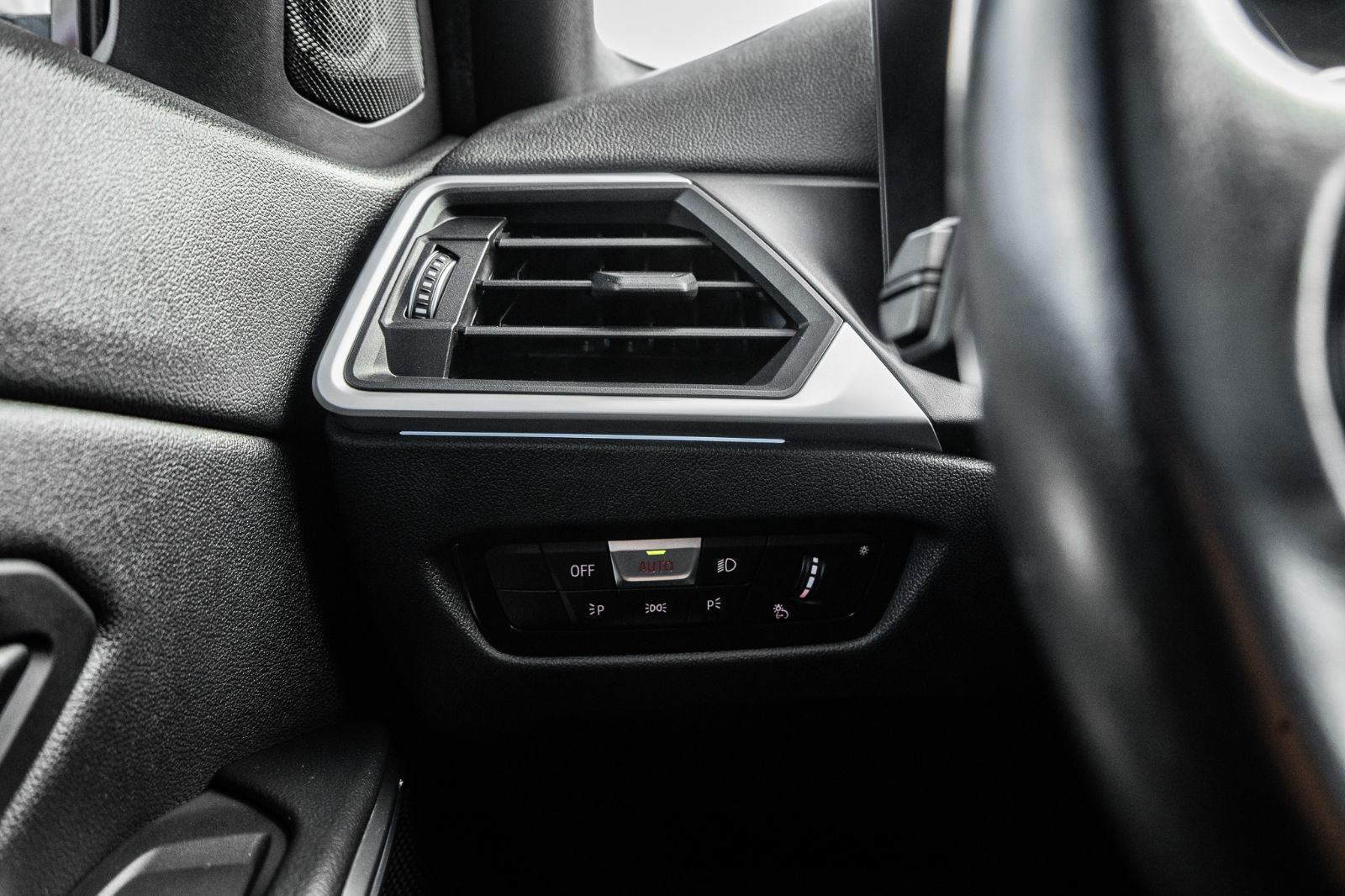 2023 BMW 3 Series 330e xDrive-19