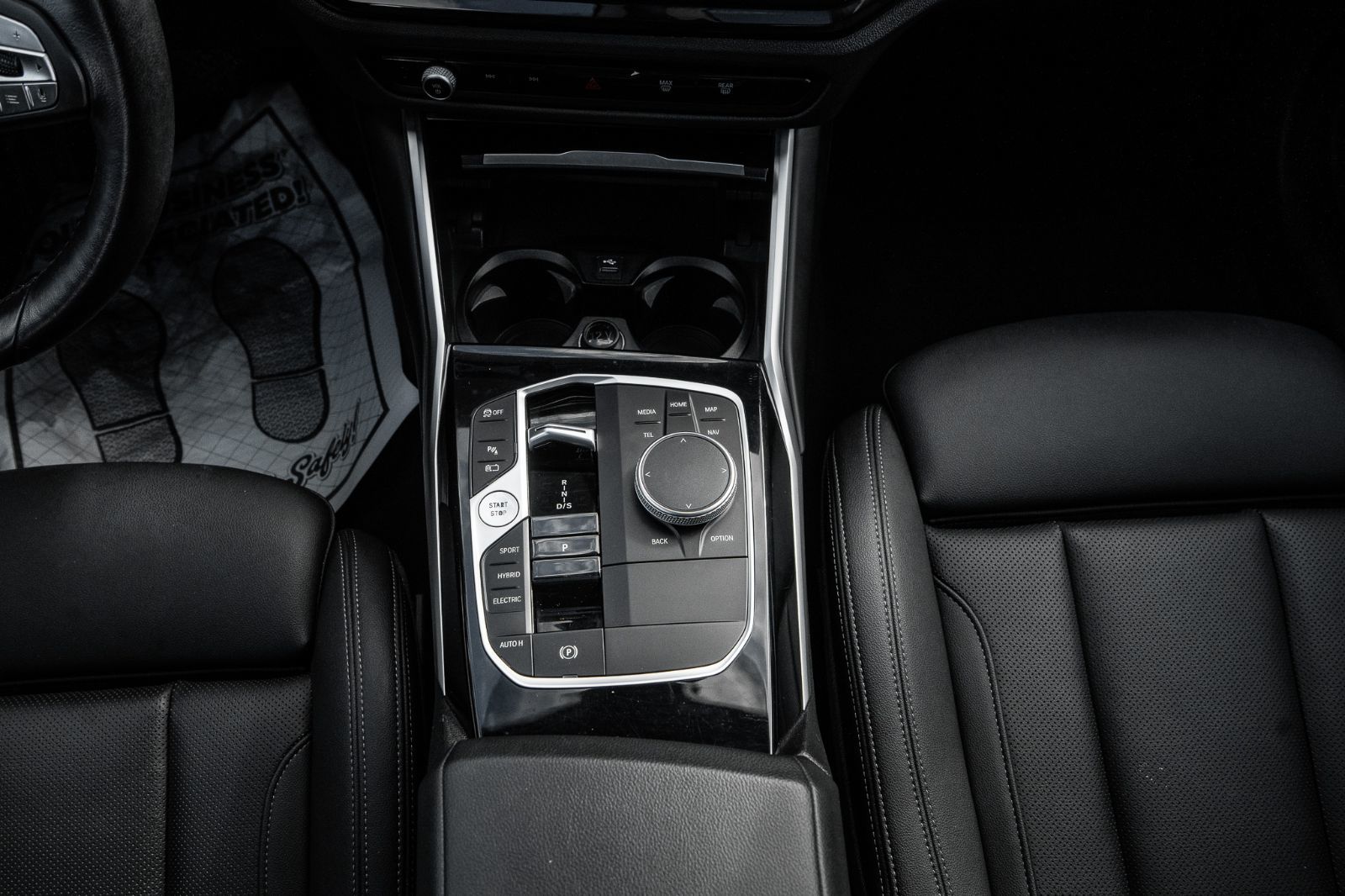 2023 BMW 3 Series 330e xDrive-9