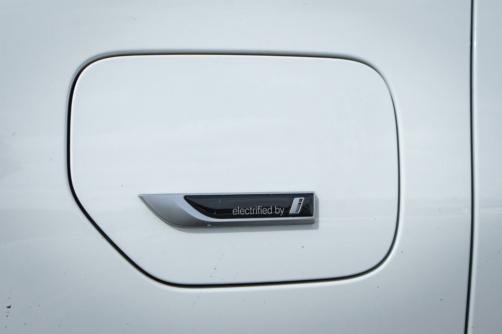 2023 BMW 3 Series 330e xDrive-6