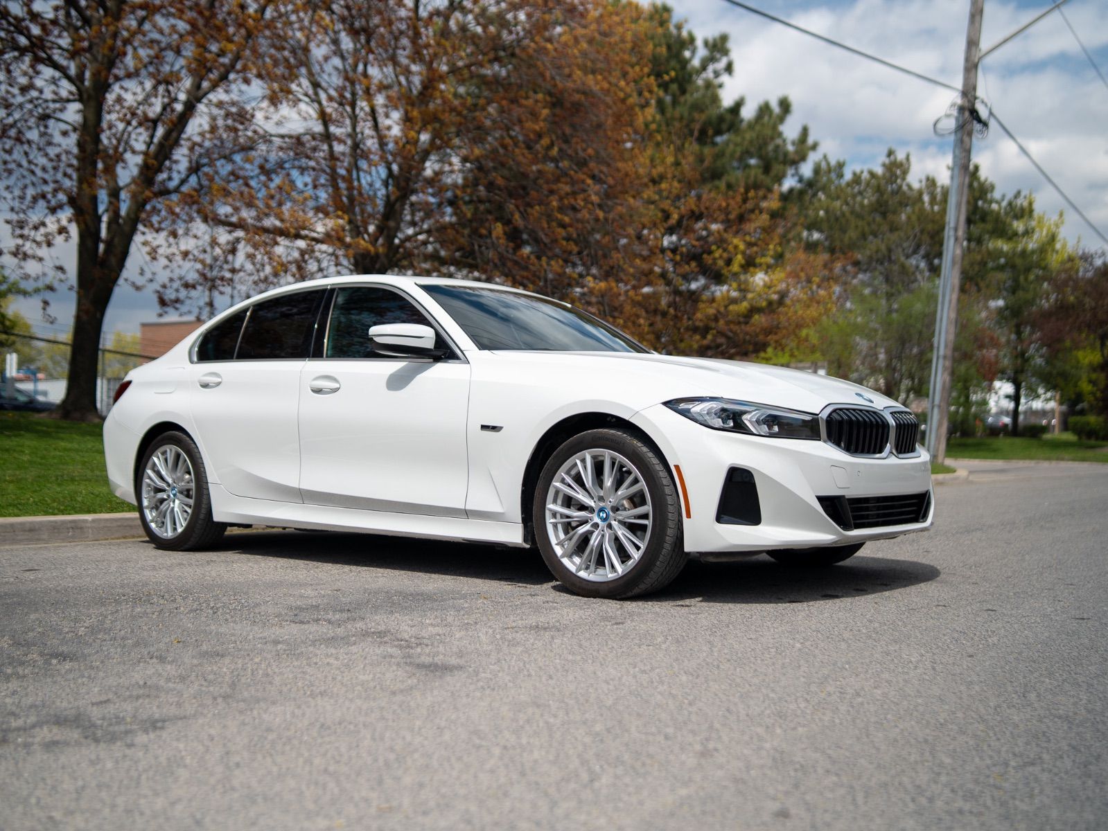 2023 BMW 3 Series 330e xDrive-2
