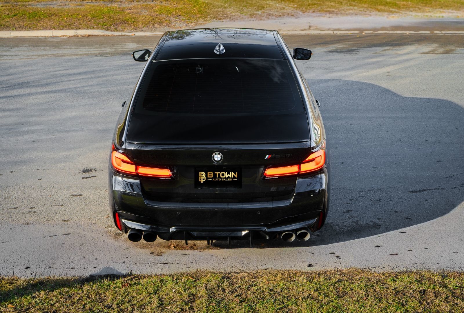 2022 BMW 5 Series M550i xDrive-6