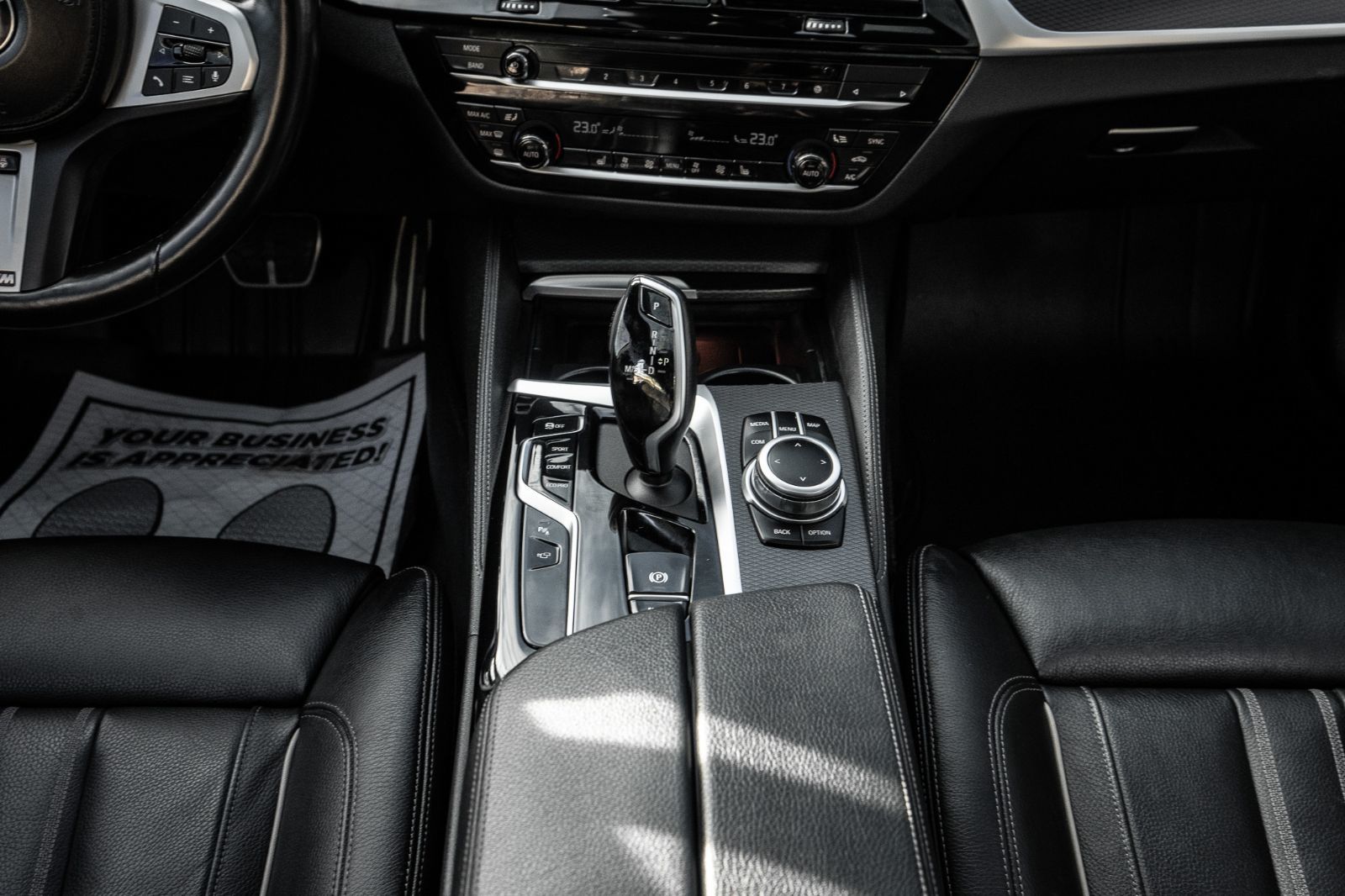 2022 BMW 5 Series M550i xDrive-9