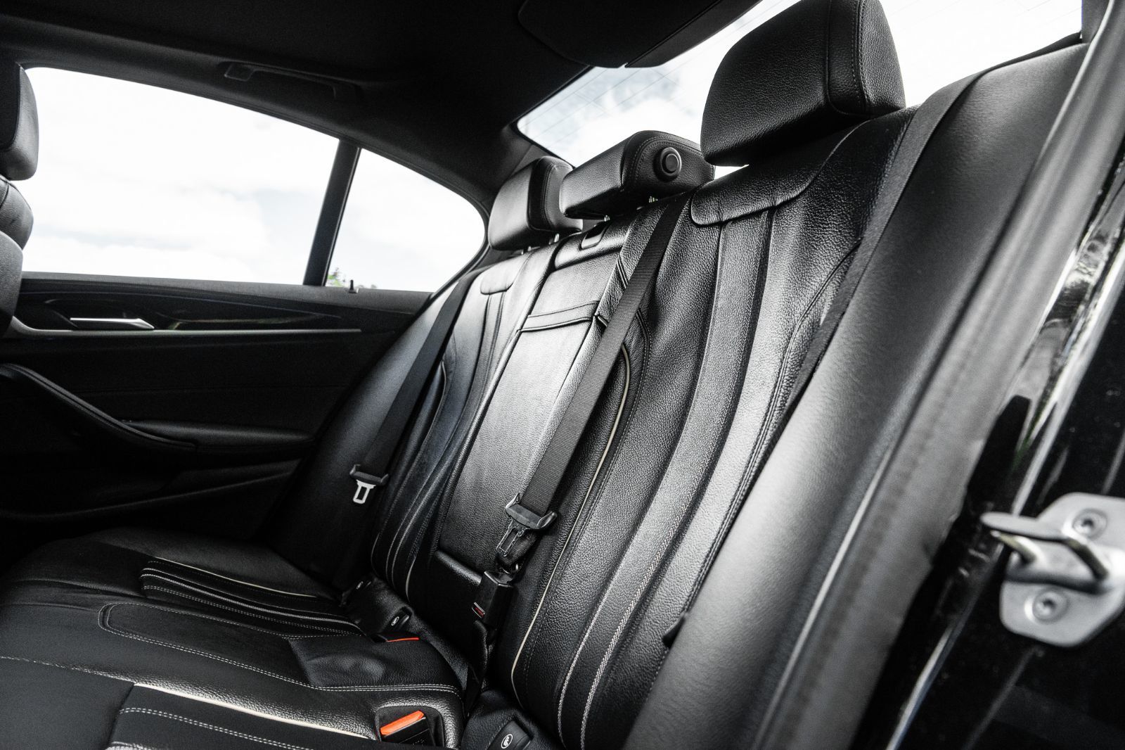 2022 BMW 5 Series 540i xDrive-31