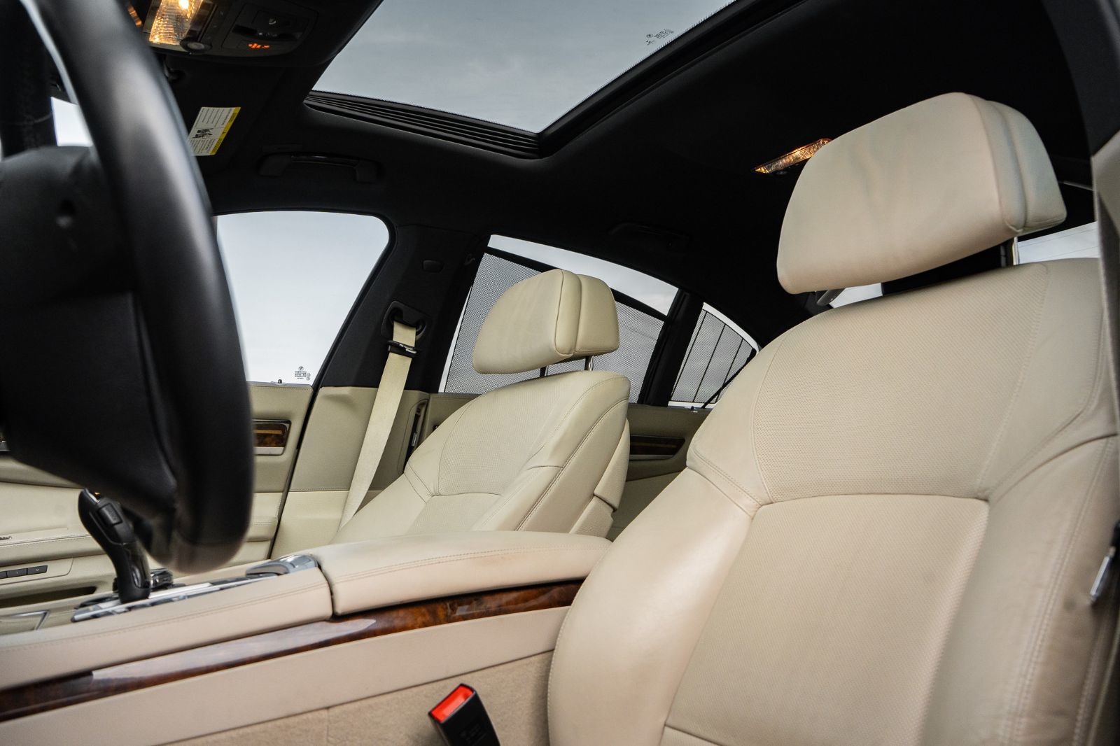 2014 BMW 7 Series 750i XDrive-28