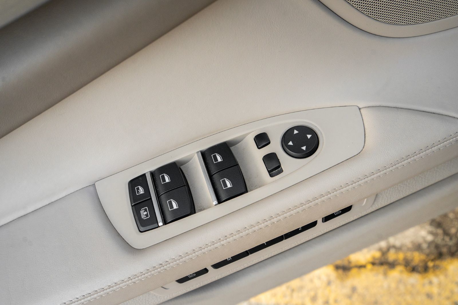 2014 BMW 7 Series 750i XDrive-26